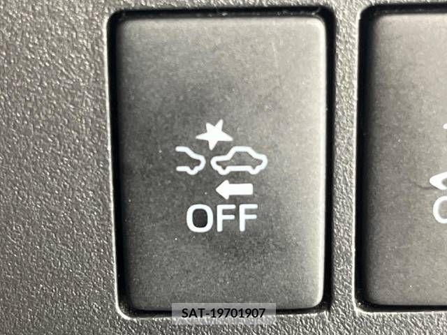 Daihatsu WAKE 2016-01 338894-2