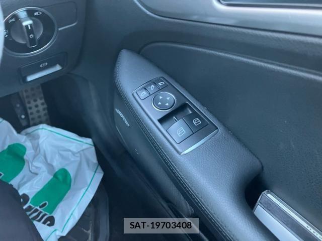 Mercedes Benz SLK 2011-08 429839-13