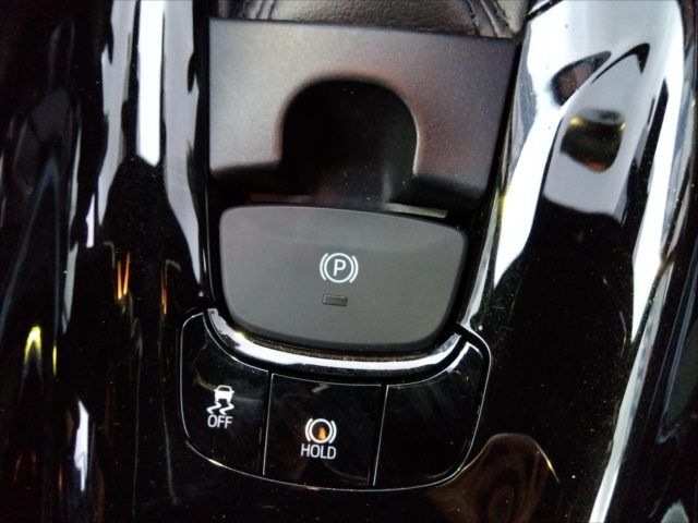 Toyota C-HR 2017-02 192784-14