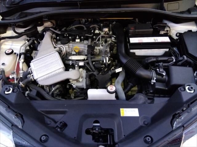 Toyota C-HR 2017-02 192784-21