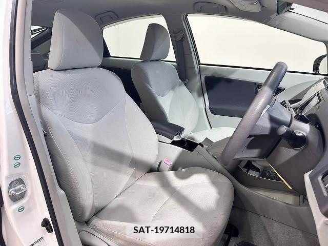 Toyota PRIUS 2011-10 335098-8