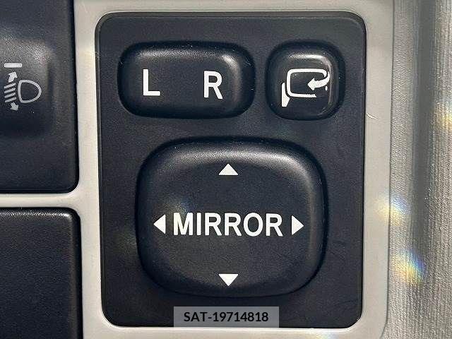 Toyota PRIUS 2011-10 335098-5