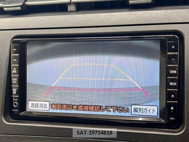 Toyota PRIUS 2011-10 335098-2