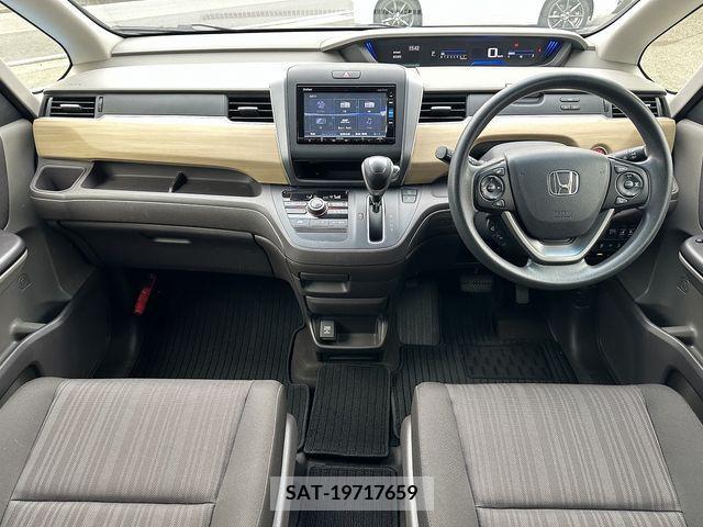 Honda FREED 2016-12 222071-9
