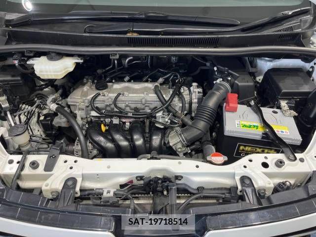 Toyota VOXY 2015-12 345627-19