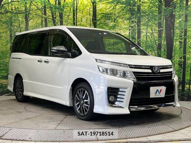 Toyota VOXY 2015-12 345627-17