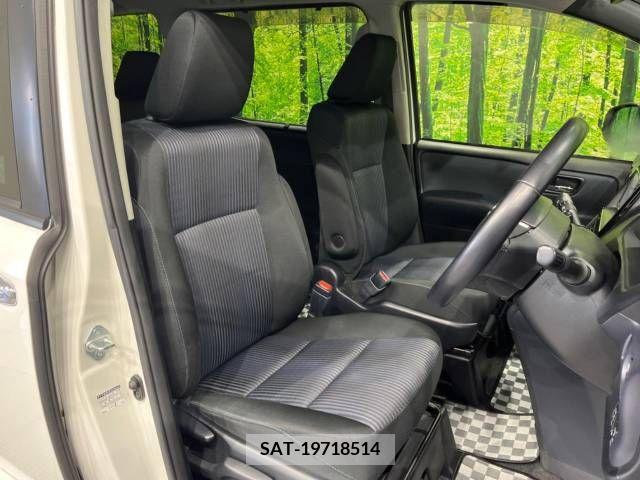 Toyota VOXY 2015-12 345627-8