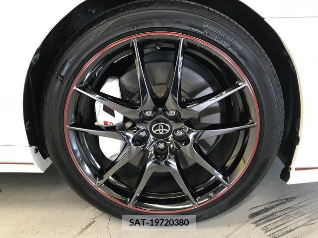 Toyota MARK X 2017-10 348403-26