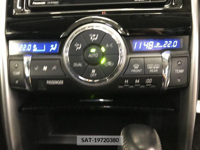 Toyota MARK X 2017-10 348403-19