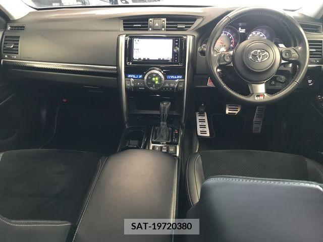 Toyota MARK X 2017-10 348403-8