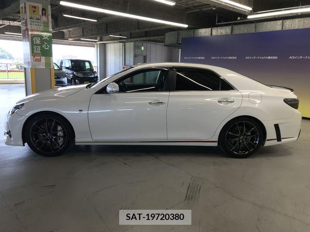 Toyota MARK X 2017-10 348403-2