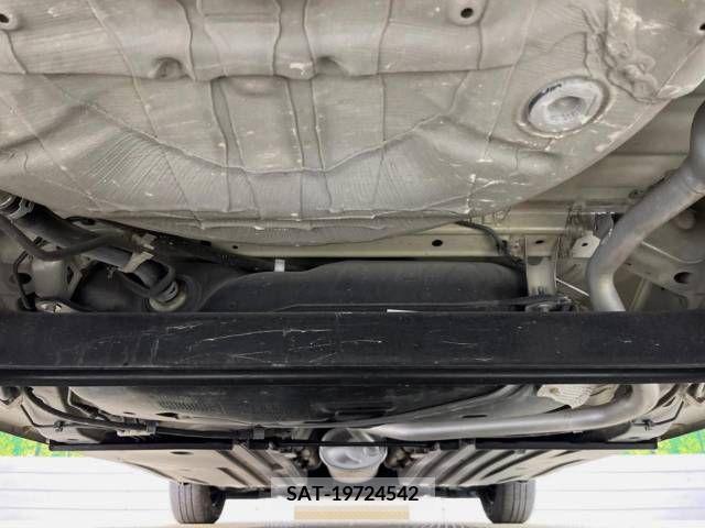 Suzuki SWIFT 2017-10 320944-19