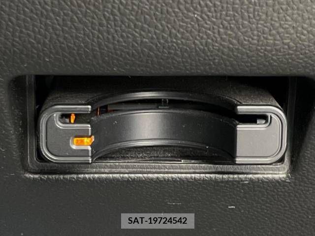 Suzuki SWIFT 2017-10 320944-4