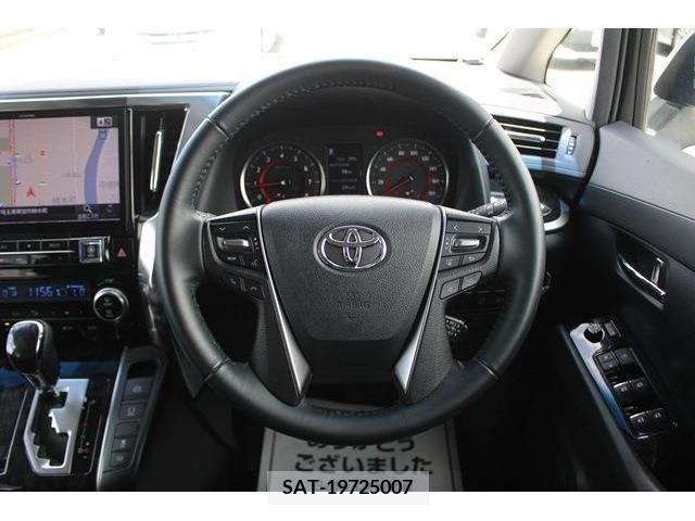 Toyota ALPHARD 2018-10 345832-17
