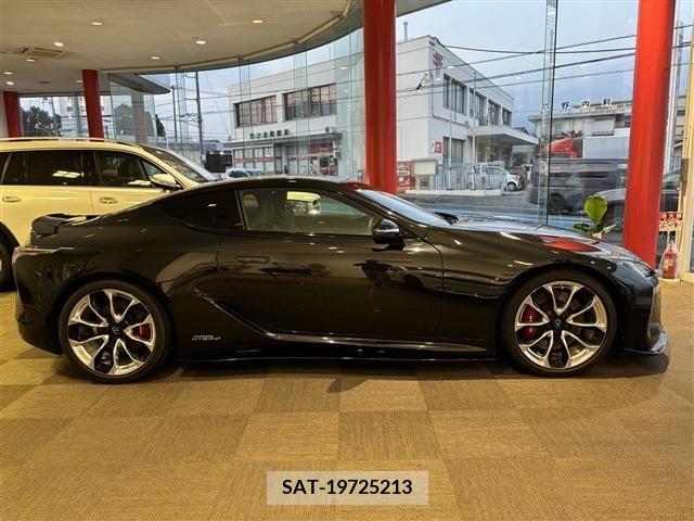 Lexus LC 2018-04 250857-5