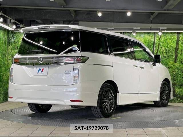 Nissan ELGRAND 2016-05 359674-18