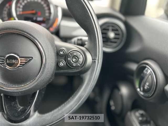Bmw MINI 2018-05 381538-5