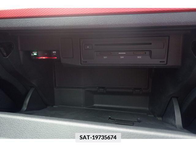 Audi Q2 2018-03 356562-18