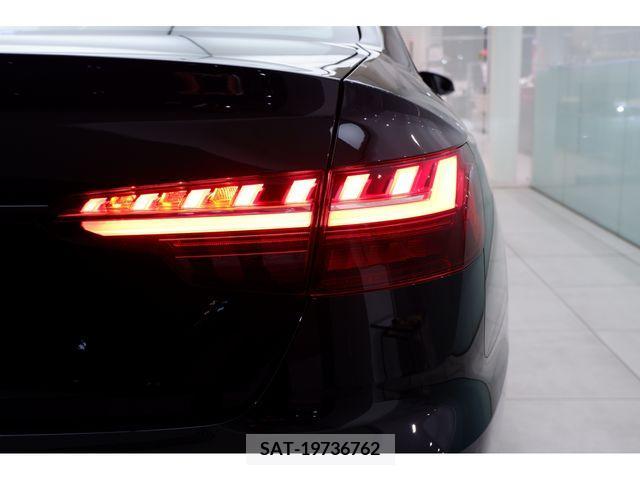 Audi A4 2023-03 334747-28