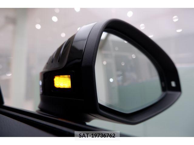 Audi A4 2023-03 334747-26
