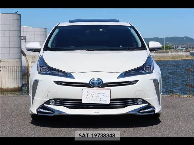 Toyota PRIUS 2019-06 393432-1