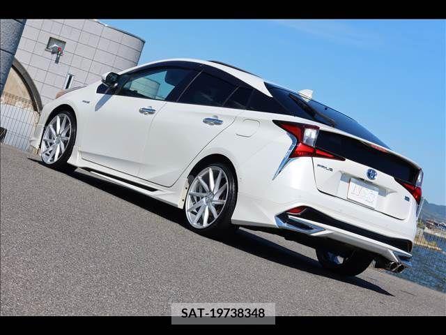 Toyota PRIUS 2019-06 393432-7