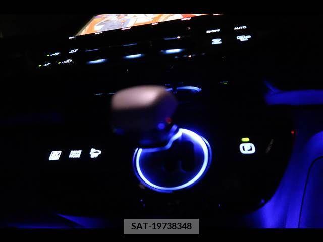 Toyota PRIUS 2019-06 393432-29