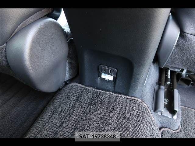 Toyota PRIUS 2019-06 393432-16
