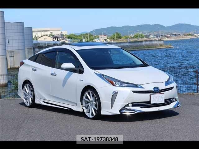 Toyota PRIUS 2019-06 393432-0