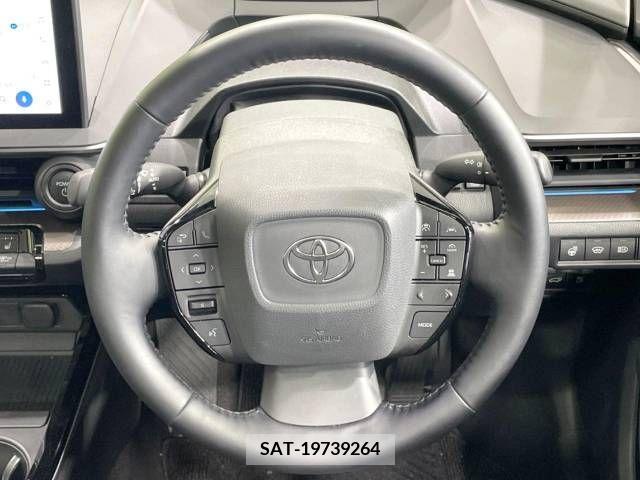 Toyota PRIUS 2023-11 335148-11