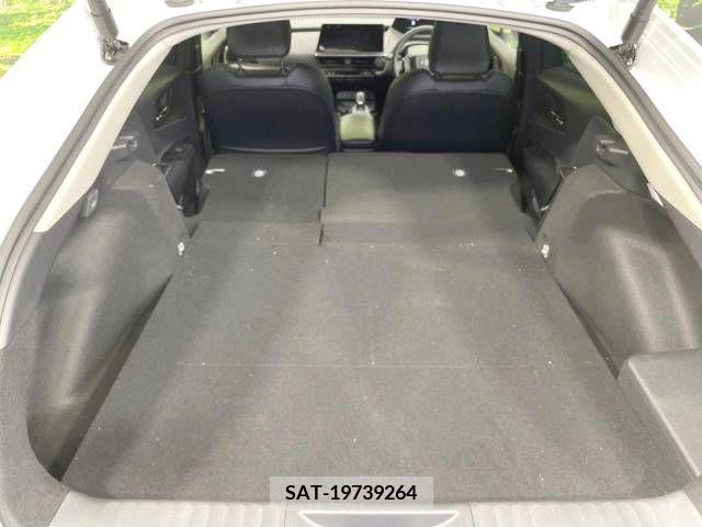 Toyota PRIUS 2023-11 335148-10