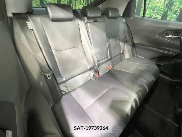Toyota PRIUS 2023-11 335148-9