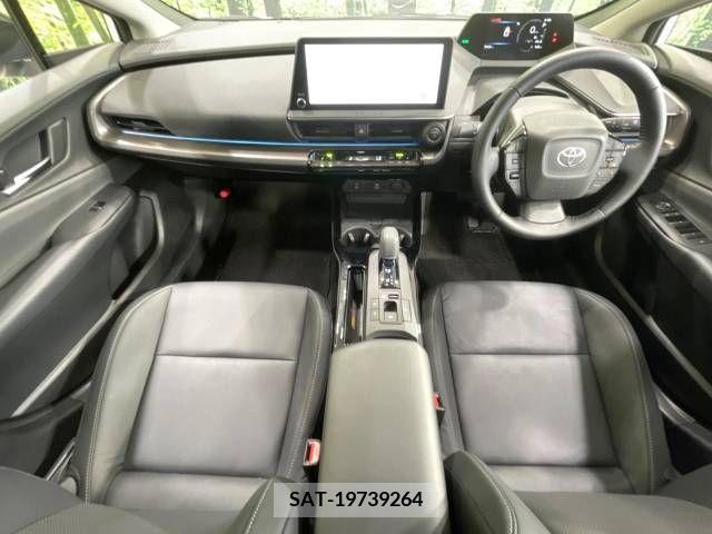 Toyota PRIUS 2023-11 335148-1