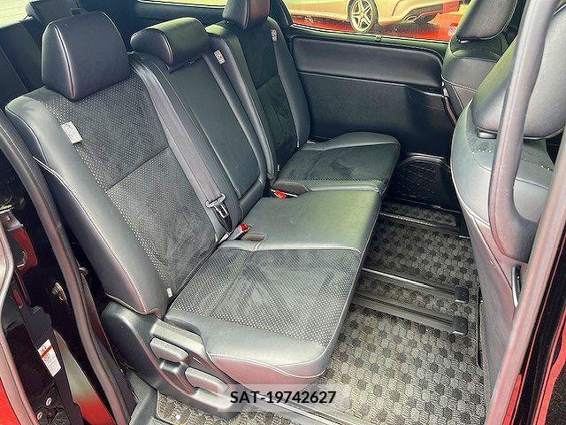 Toyota VOXY 2021-03 289208-9