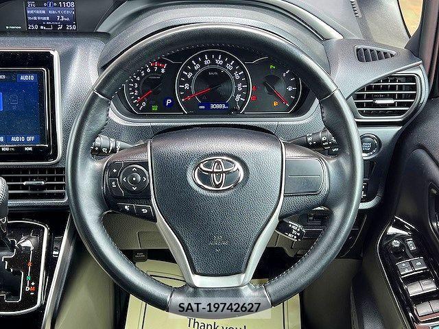 Toyota VOXY 2021-03 289208-13