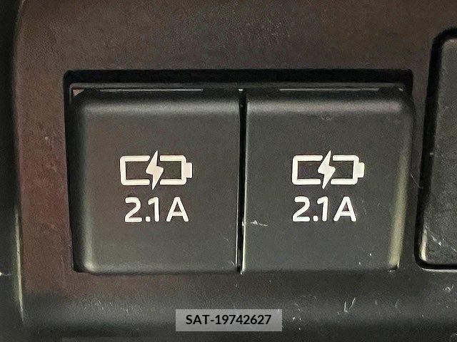 Toyota VOXY 2021-03 289208-16