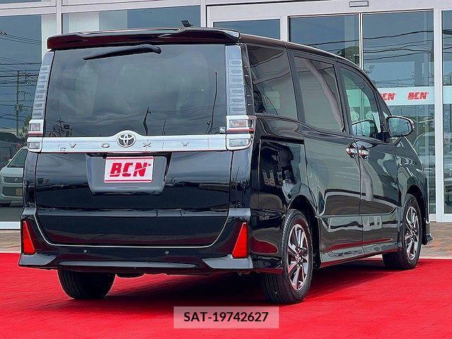 Toyota VOXY 2021-03 289208-2