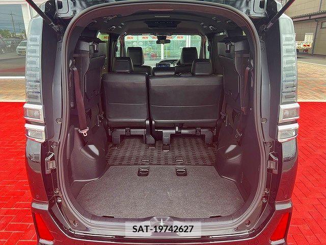 Toyota VOXY 2021-03 289208-25