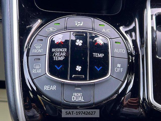 Toyota VOXY 2021-03 289208-14