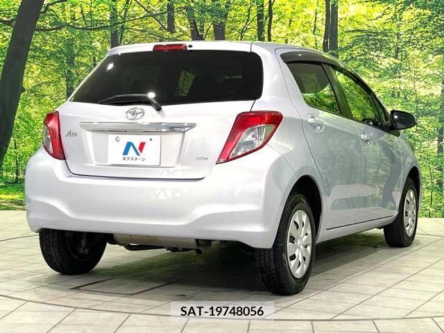 Toyota VITZ 2013-06 381371-17