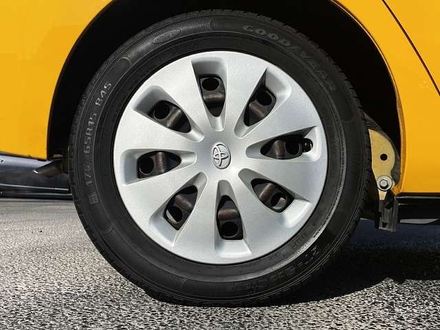 Toyota AQUA 2013-02 196280-3