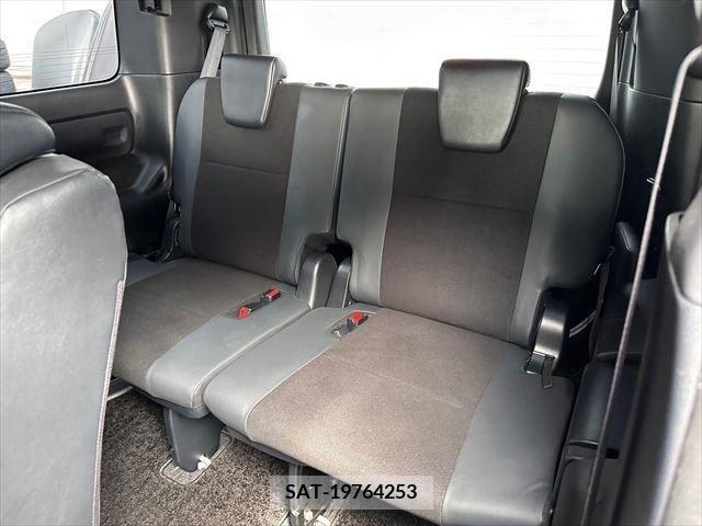 Toyota NOAH 2019-06 279581-24