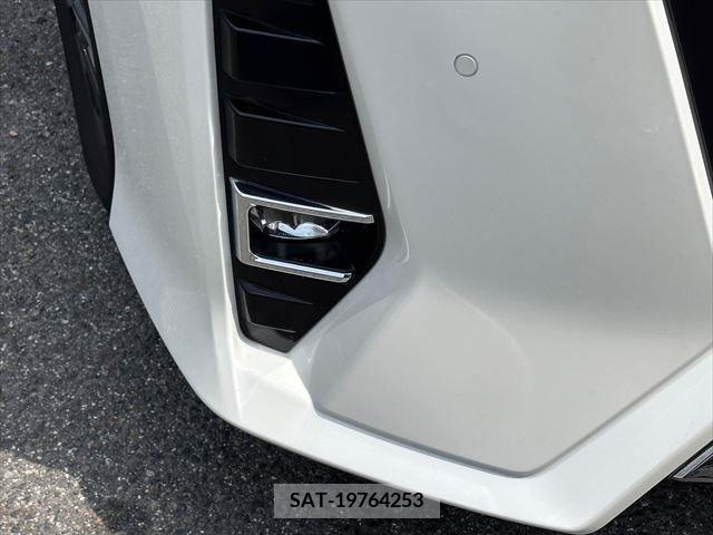 Toyota NOAH 2019-06 279581-11