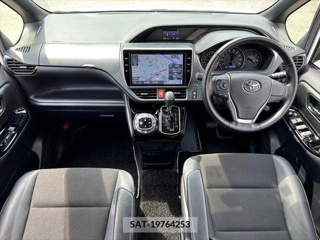 Toyota NOAH 2019-06 279581-18