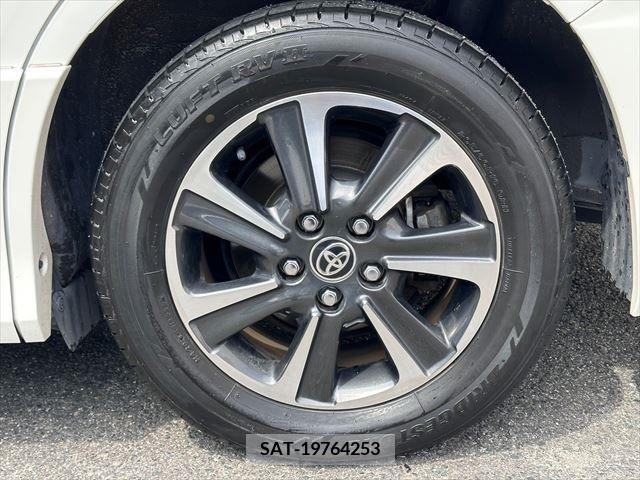 Toyota NOAH 2019-06 279581-15