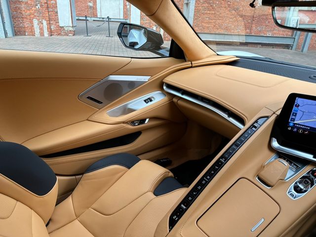 Chevrolet CORVETTE 2022-03 23595-11