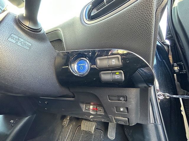 Toyota PRIUS PHV 2017-11 192440-17