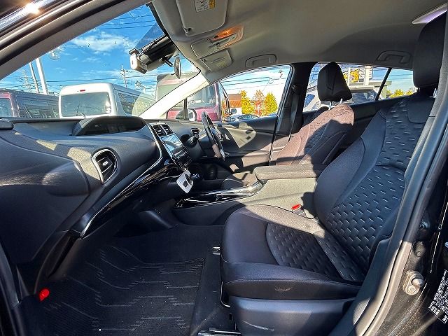 Toyota PRIUS PHV 2017-11 192440-18