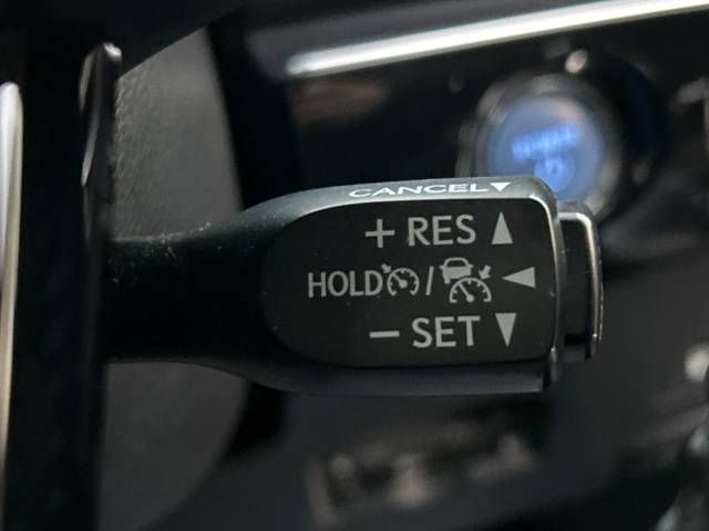 Toyota PRIUS 2019-06 180460-5