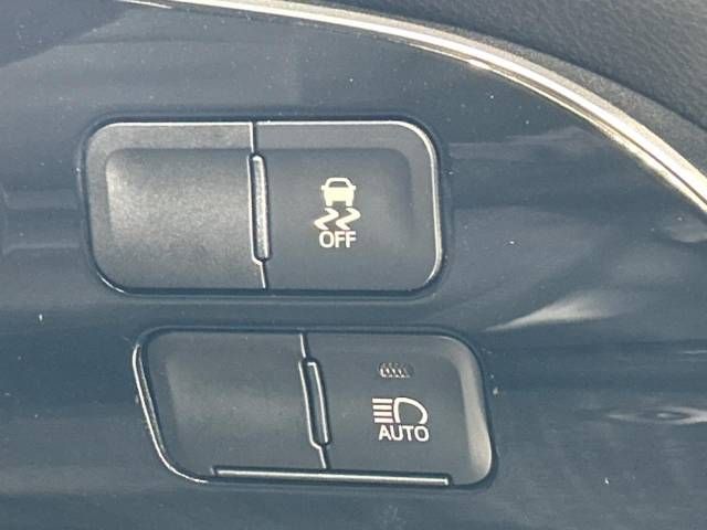 Toyota PRIUS 2019-06 180460-6